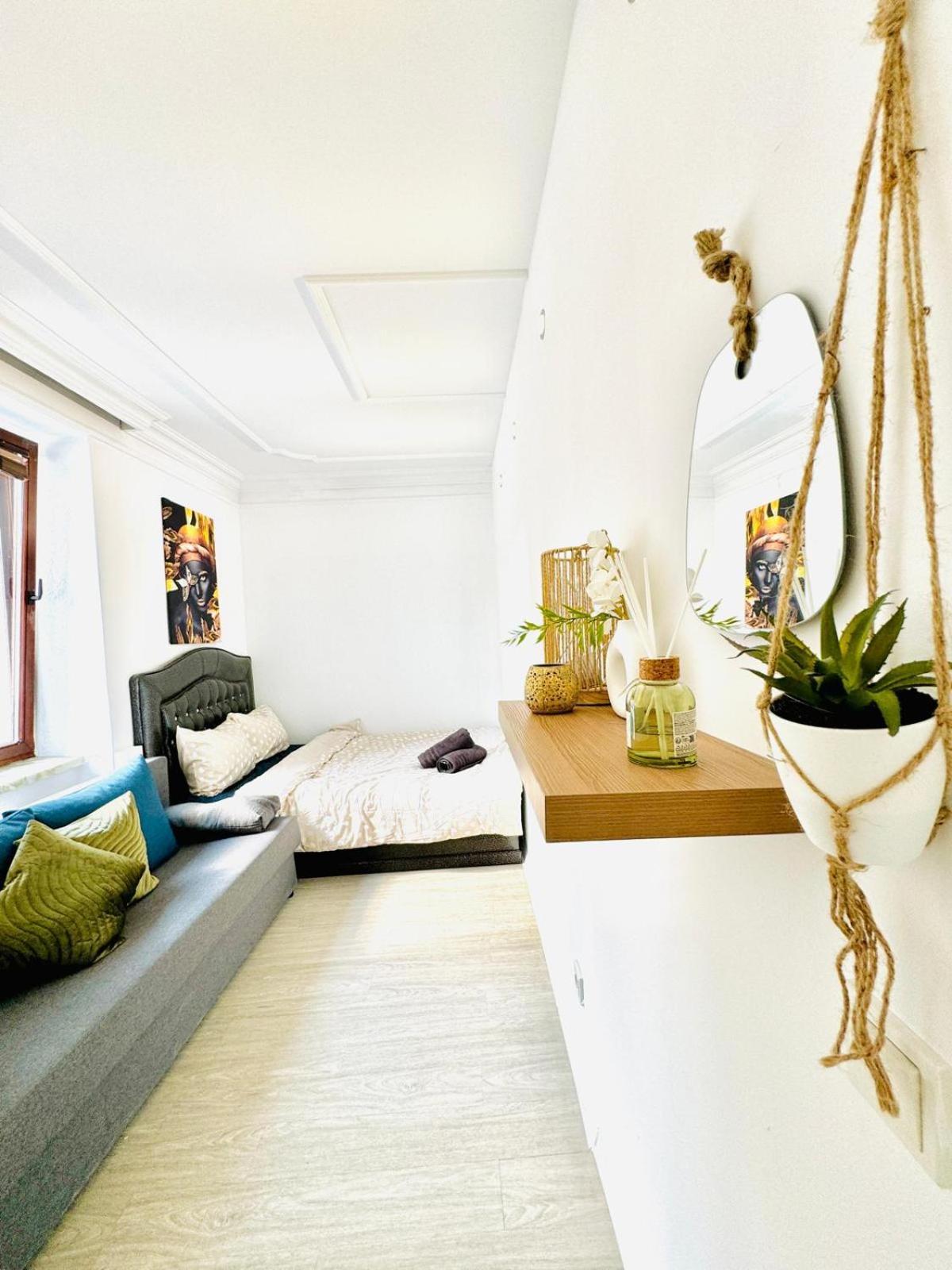 Very Spacious Apartment For Up To 7P With Great Location Viena Exterior foto