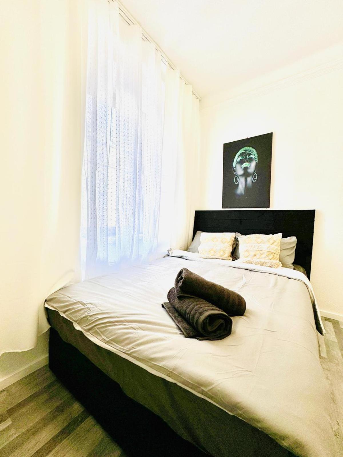 Very Spacious Apartment For Up To 7P With Great Location Viena Exterior foto