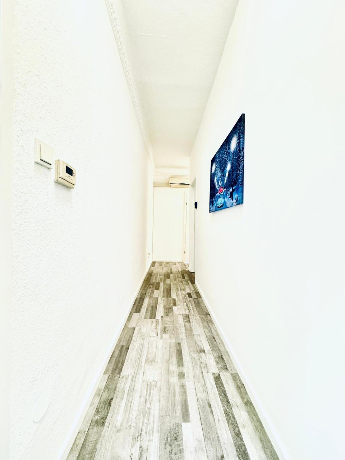 Very Spacious Apartment For Up To 7P With Great Location Viena Exterior foto